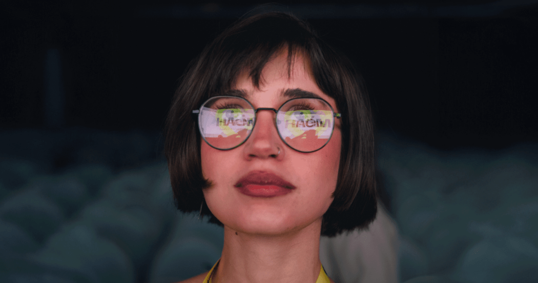 Перестройка HR-роли, горячие дискуссии об ИИ и мастер-класс Ирины Хакамады: чем запомнился форум НАЁМ 2025